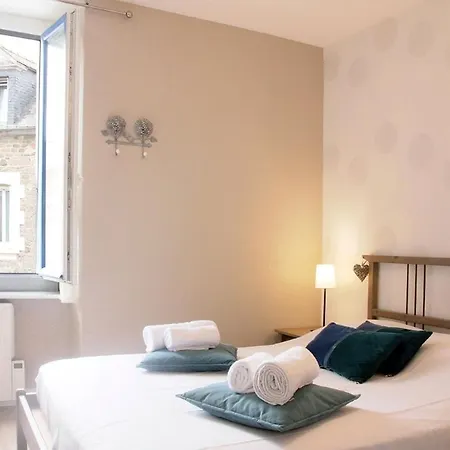 Comme A La Maison Cancale